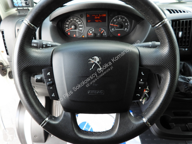 Samochód dostawczy Peugeot  BOXER
