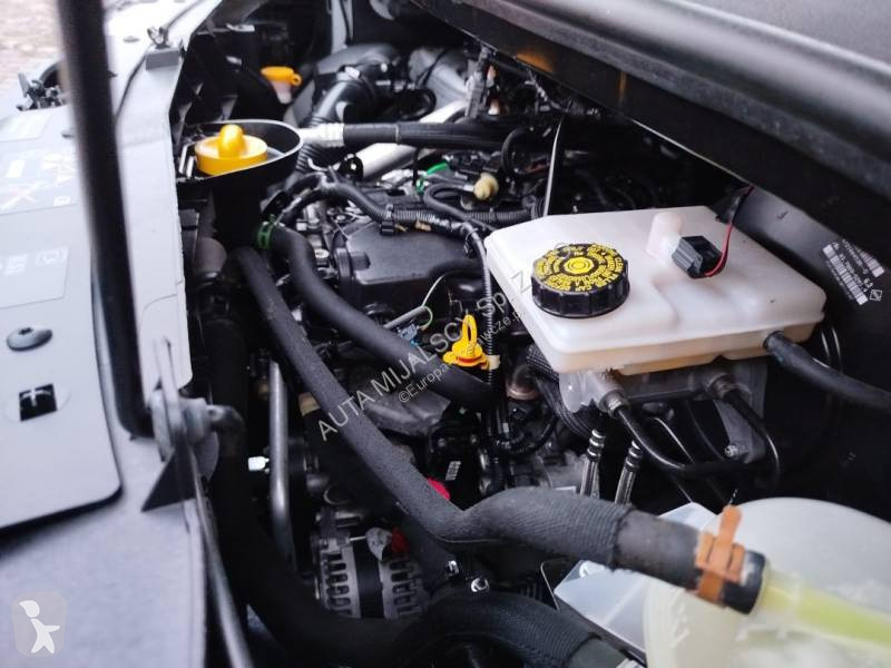 Samochód dostawczy Renault