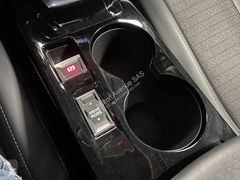عربة نفعية Peugeot 2008 1.5 BlueHDi - 130 - BV...