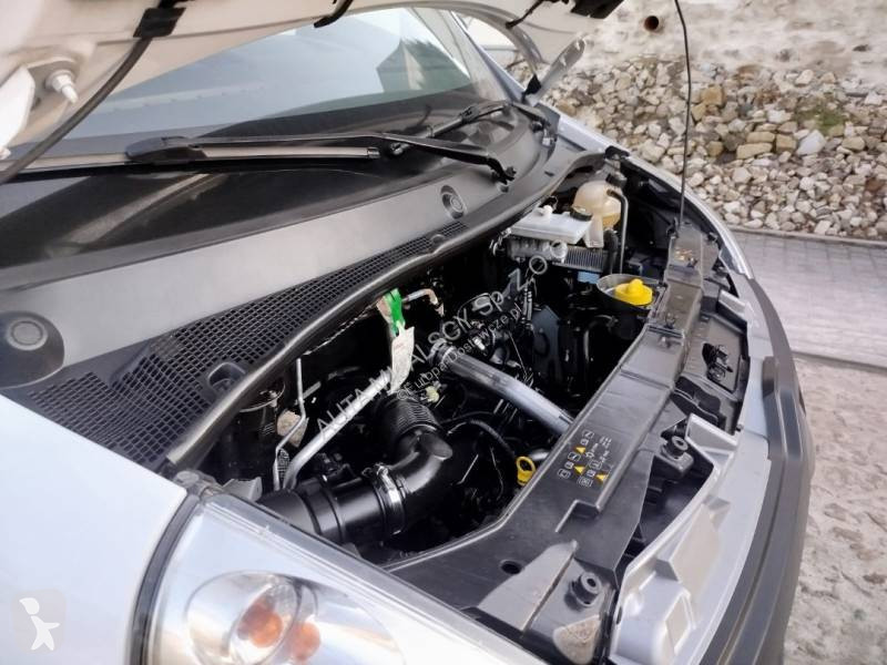 Samochód dostawczy Renault