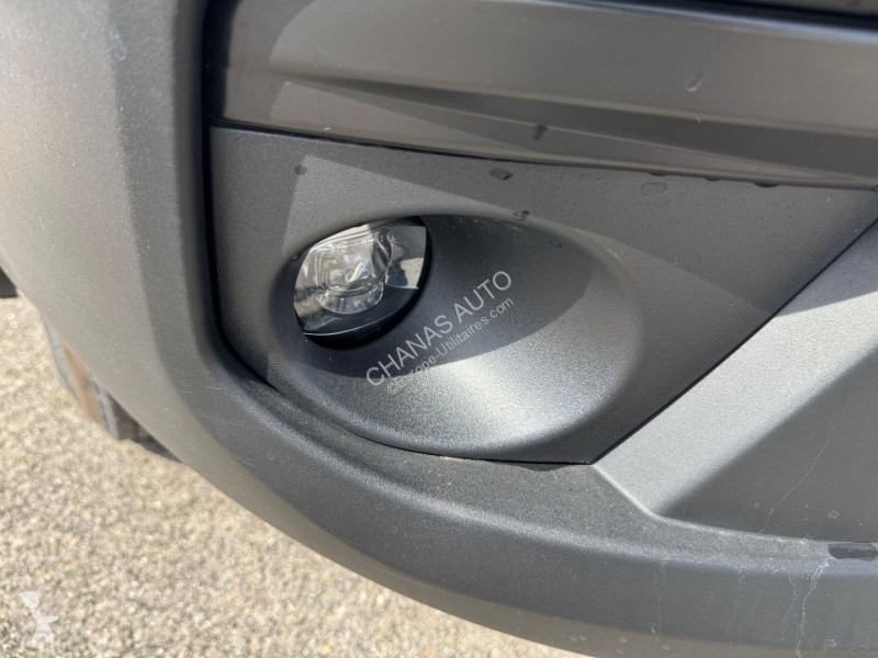 Véhicule utilitaire Iveco 35C18 A8 180CV 3L...