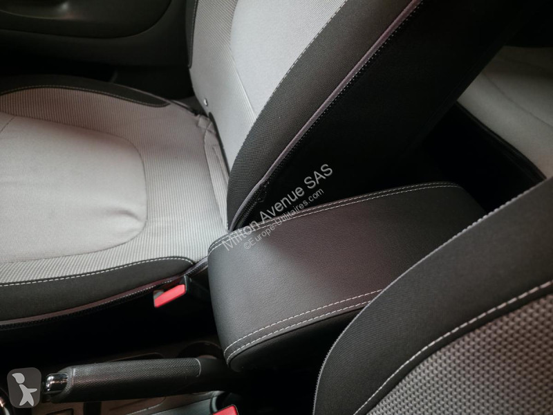 Samochód dostawczy Renault CAPTUR 0.9 Energy...