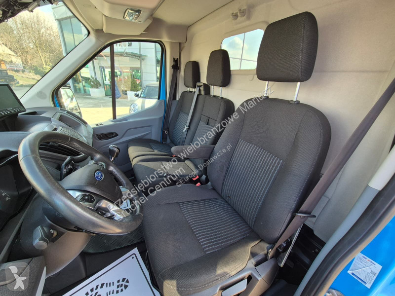 Лекотоварен автомобил Ford Transit 2.2 / L3H2 /...