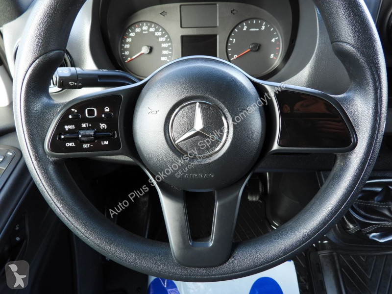 Autoutilitară Mercedes 23RANSIT