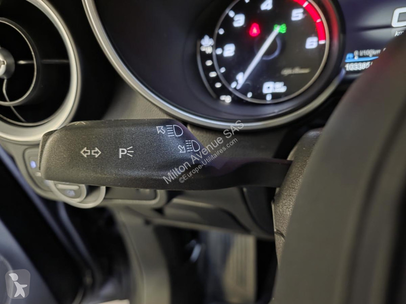 Samochód dostawczy Alfa-Roméo STELVIO 2.2 D -...