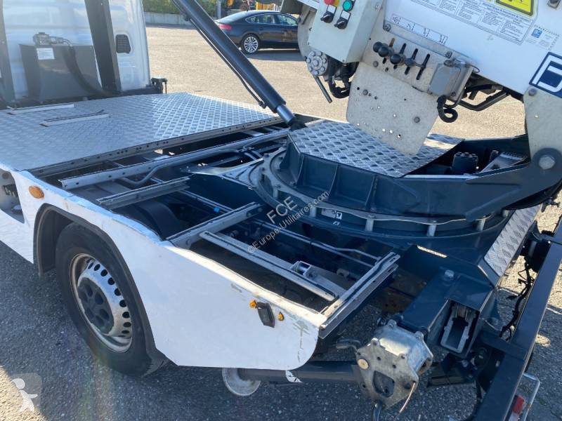عربة نفعية Iveco