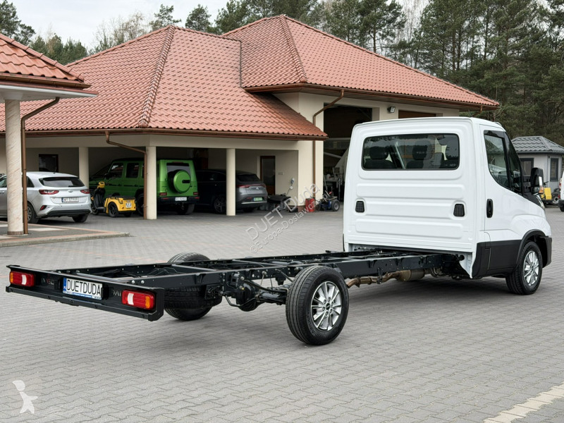 Лекотоварен автомобил Iveco 35S18 H