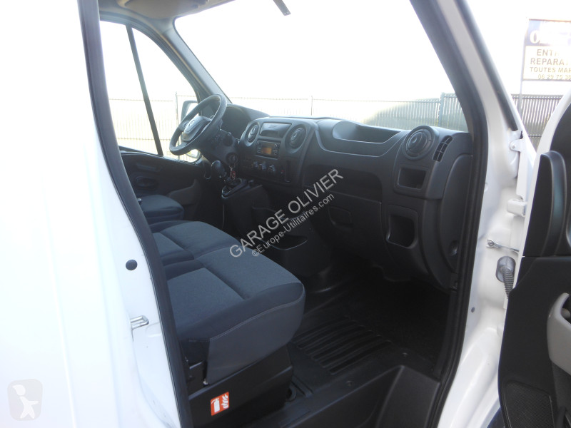Véhicule utilitaire Renault Châssis Cabine...