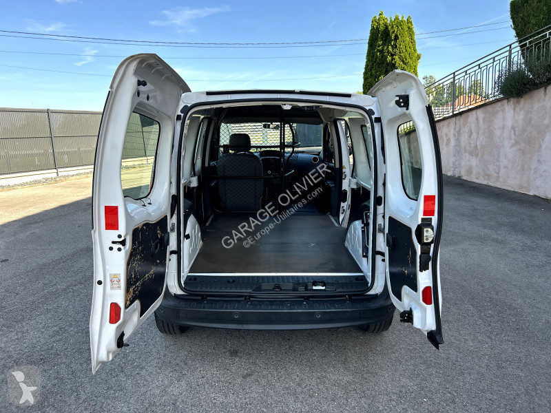 عربة نفعية Renault Maxi Grand Volume 1.5 Blue...