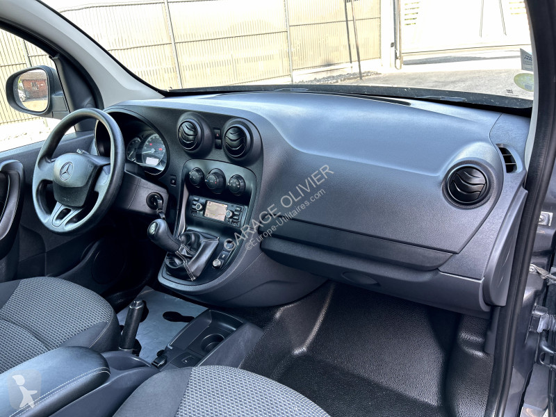 Véhicule utilitaire Mercedes Mixto Extra Long...