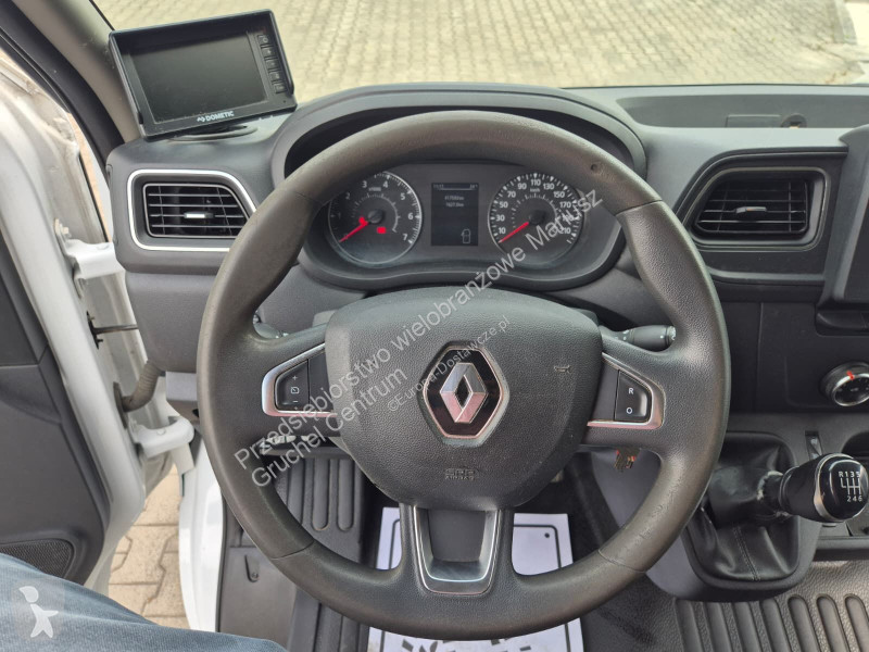 Лекотоварен автомобил Renault Master 2.3 -...