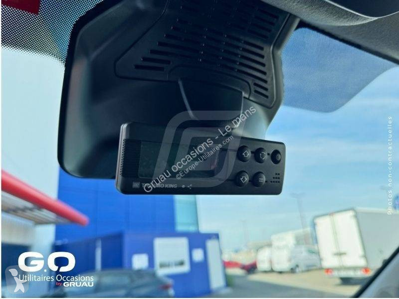 Samochód dostawczy Nissan