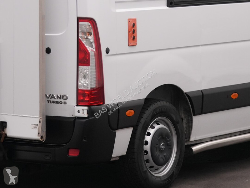 Véhicule utilitaire Opel 140PK