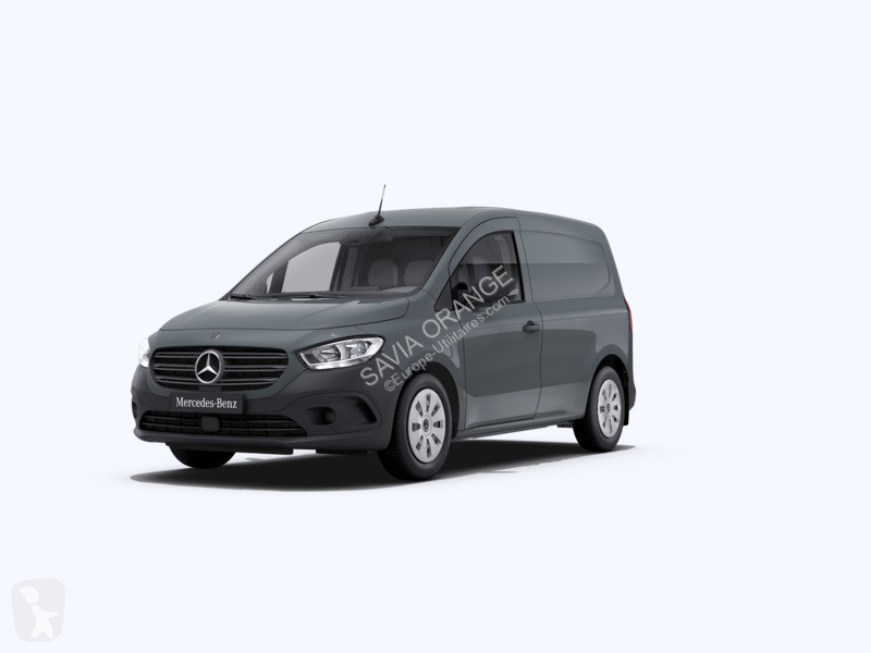 Véhicule utilitaire Mercedes 112 CDI Fourgon...