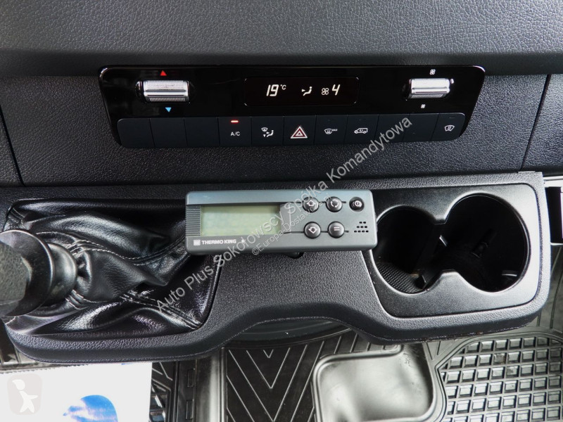 Коммерческий автомобиль Mercedes 25OXER