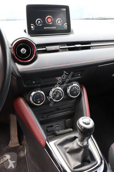Samochód dostawczy Mazda  CX3