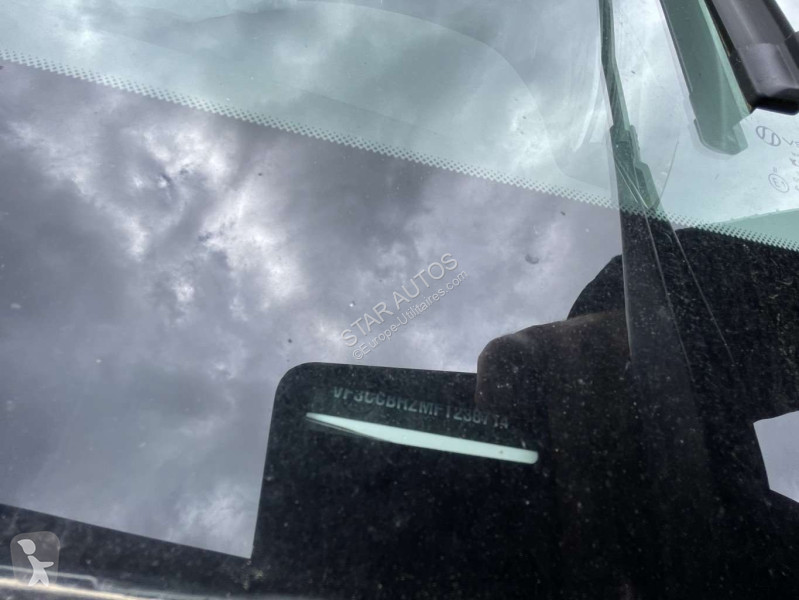 عربة نفعية Peugeot