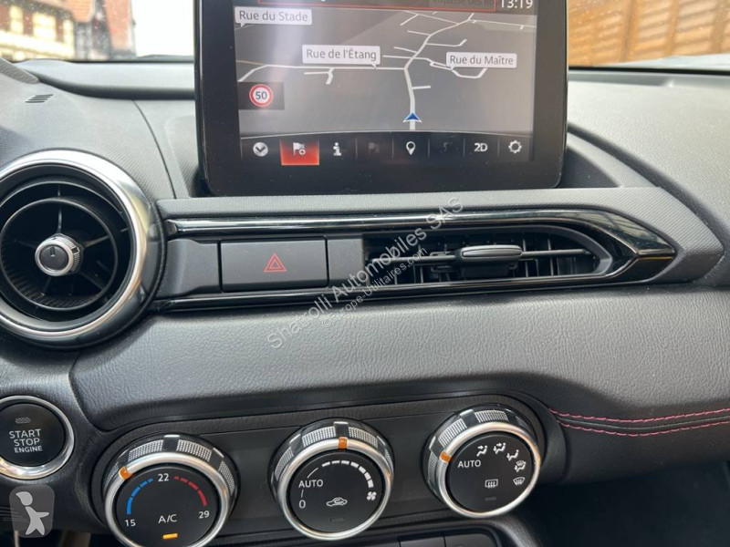 Samochód dostawczy Mazda Cabriolet (4) 2.0...
