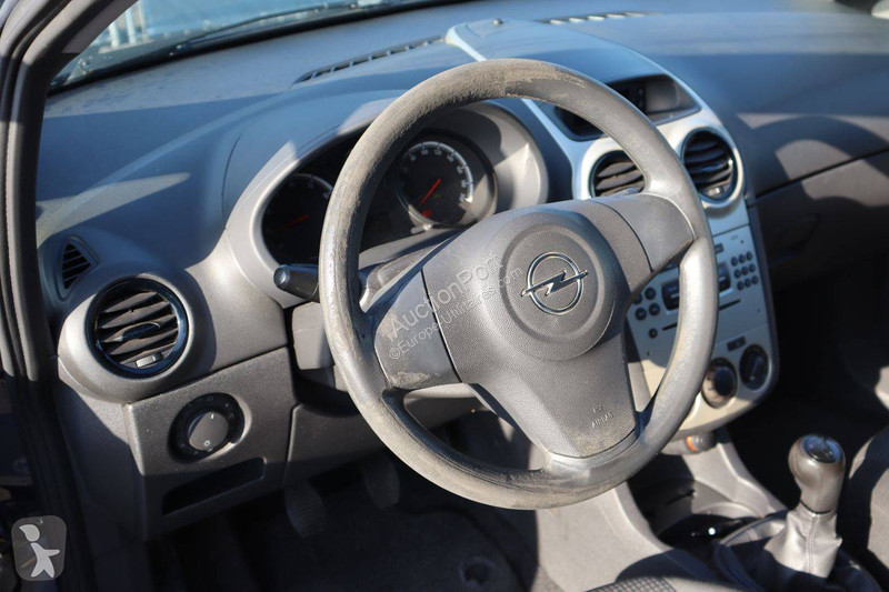 عربة نفعية Opel