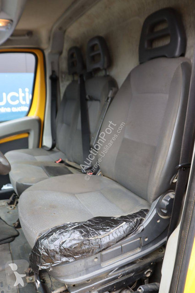 Véhicule utilitaire Peugeot