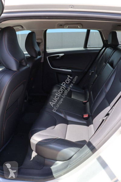 Samochód dostawczy Volvo D3 R-Design