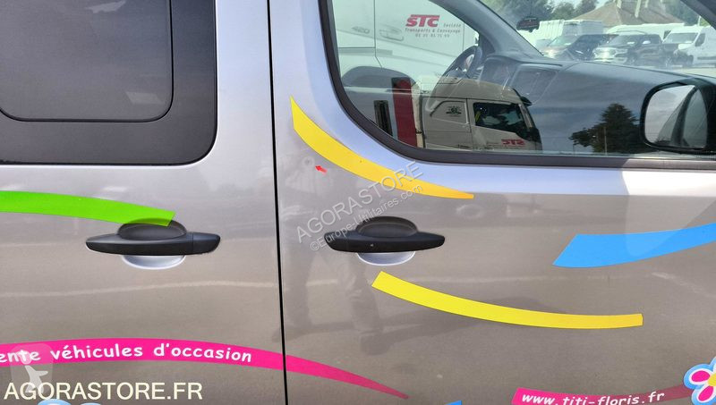 Véhicule utilitaire Opel ZAFIRA