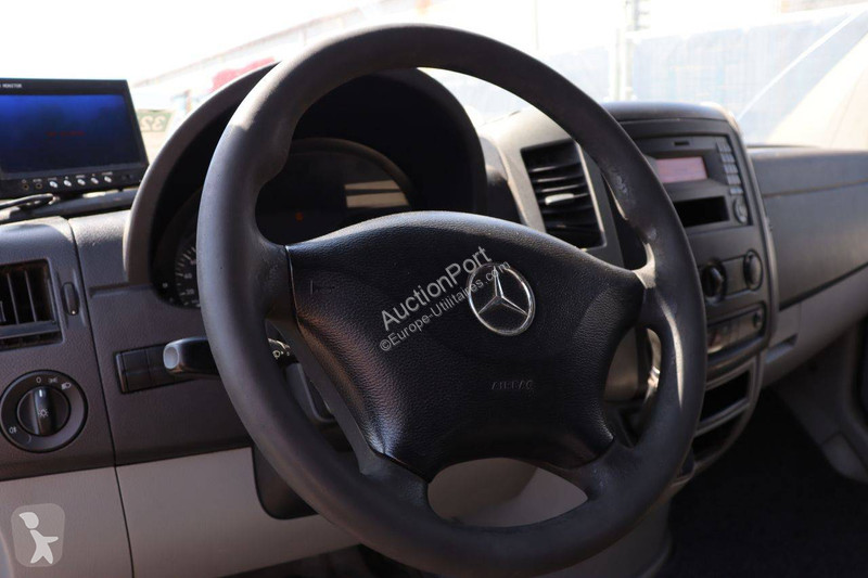 Véhicule utilitaire Mercedes 310 CDI