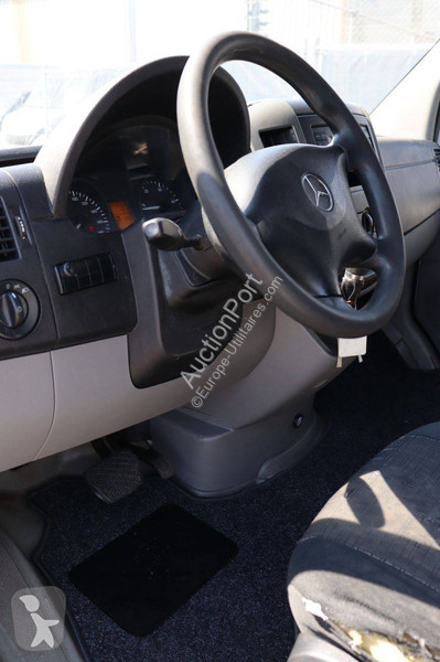 Véhicule utilitaire Mercedes 310 CDI
