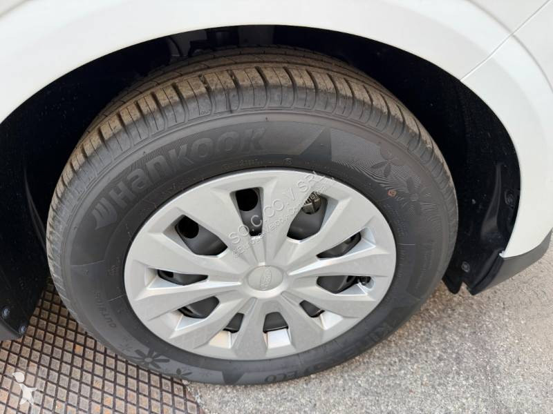 Комерційні автомобілі Ford