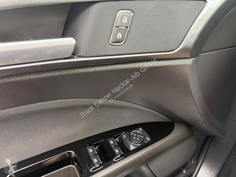 Véhicule utilitaire Ford Turnier Titanium 2.0...