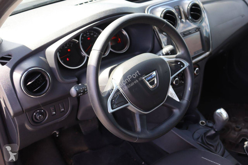 Véhicule utilitaire Dacia