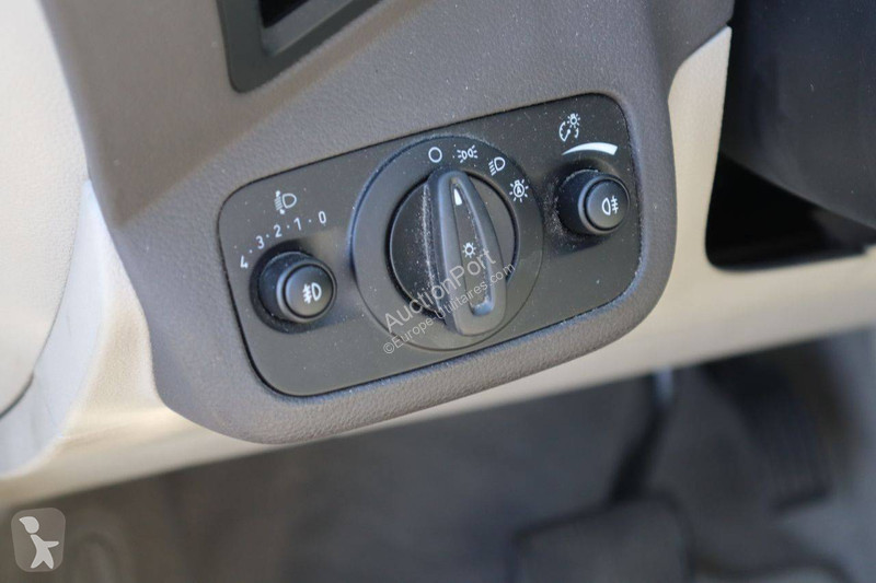 Véhicule utilitaire Ford Grand