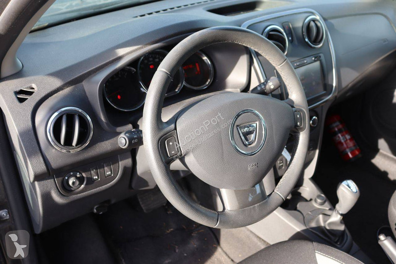 Véhicule utilitaire Dacia
