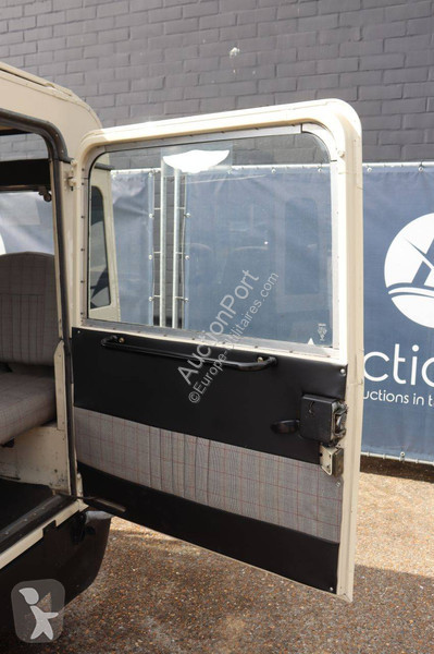 Véhicule utilitaire Land Rover
