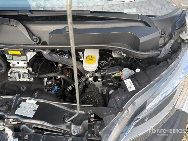 Véhicule utilitaire Opel 2.2