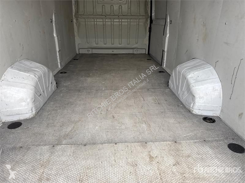 Véhicule utilitaire Opel 2.2