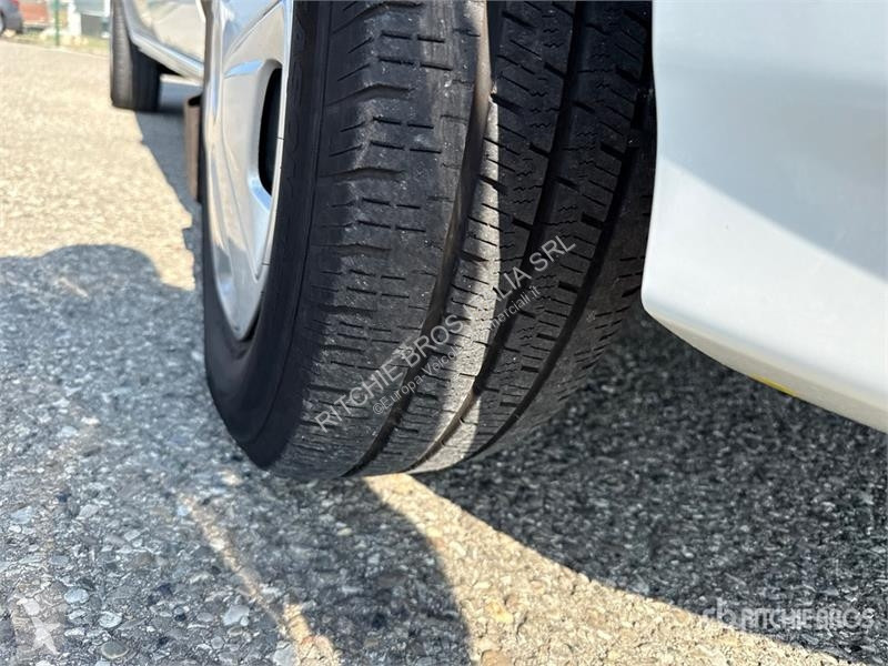 Лекотоварен автомобил Ford 2.0 TDCI 77