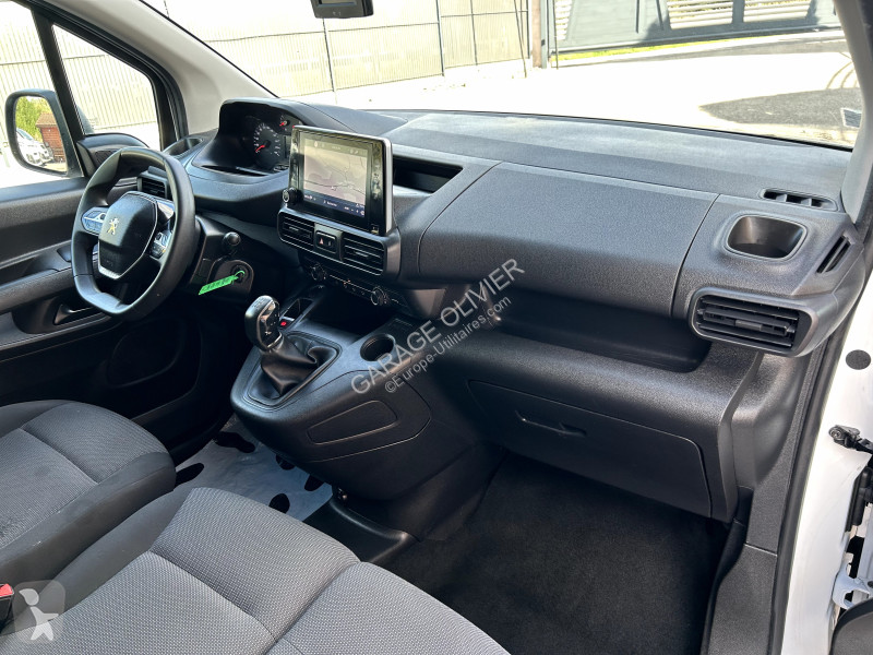 Furgoneta Peugeot Standard 650KG 1.5 Bluehdi...