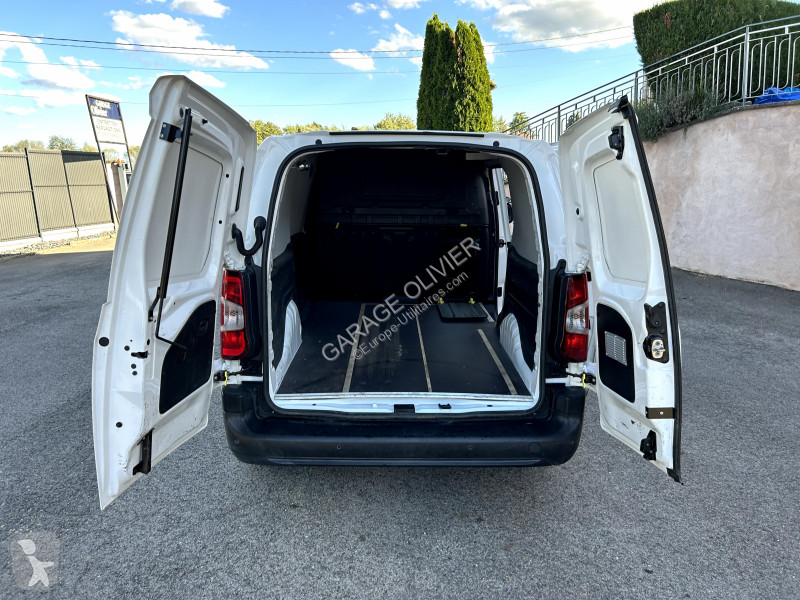 Лекотоварен автомобил Citroën XL 950KG 1.5...