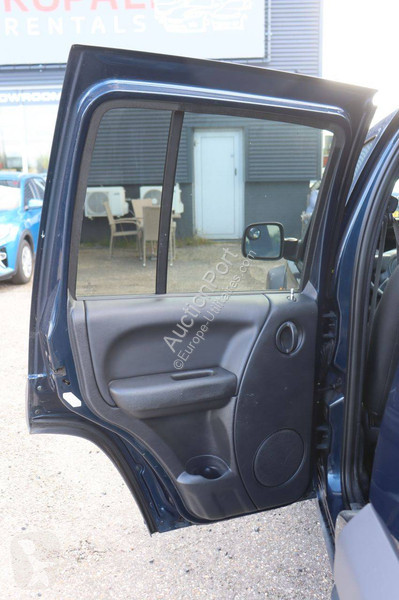 Furgoneta Jeep  LIBERTY SPORT