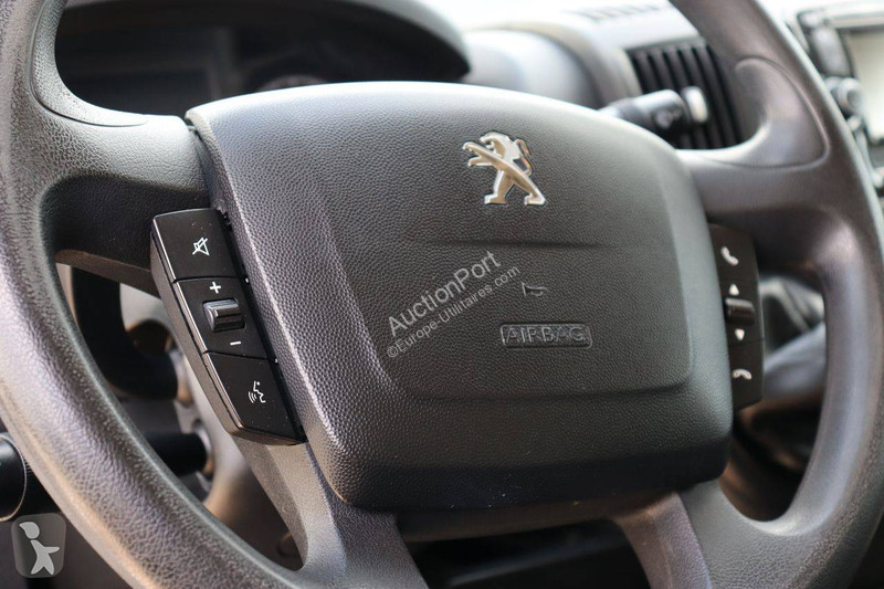Peugeot  van