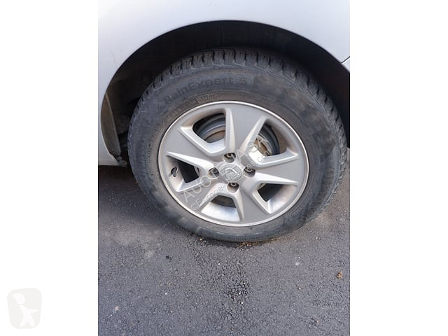 Veículo utilitário Dacia
