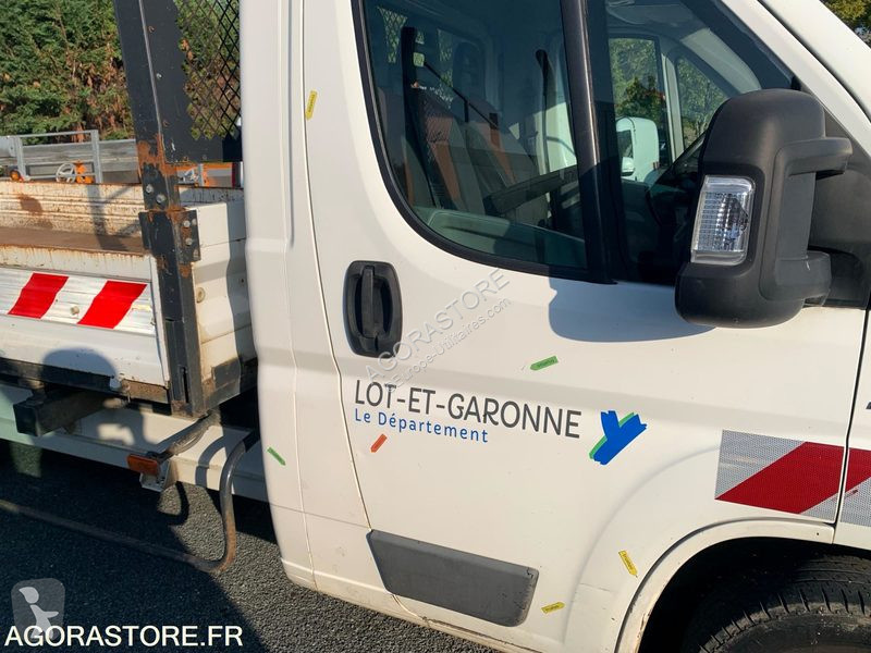 Véhicule utilitaire Fiat DUCATO