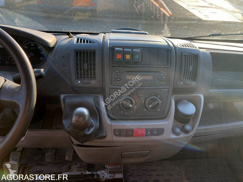 Véhicule utilitaire Fiat DUCATO