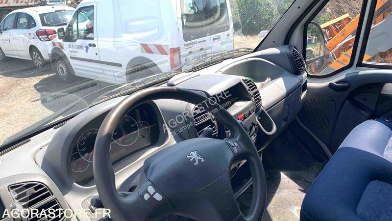 Véhicule utilitaire Peugeot BOXER
