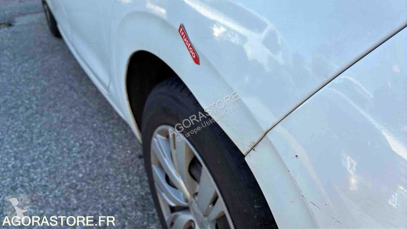 Véhicule utilitaire Peugeot 208