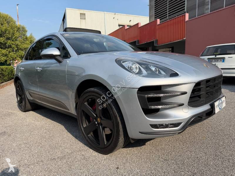 Véhicule utilitaire Porsche