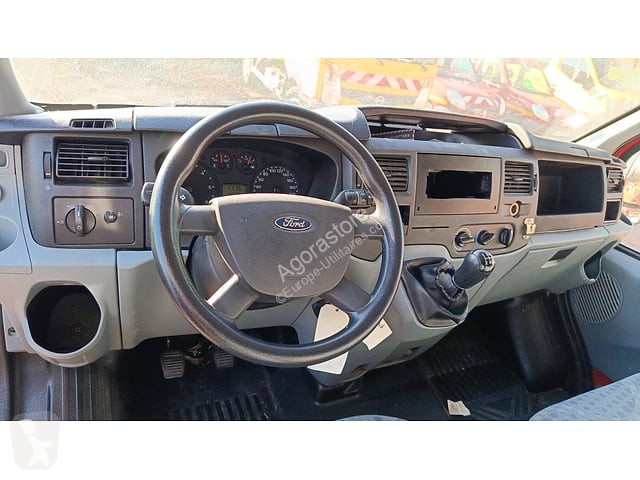 Коммерческий автомобиль Ford TRANSIT
