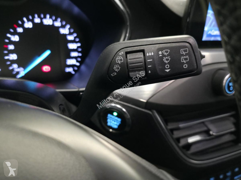 Véhicule utilitaire Ford FOCUS 1.0 EcoBoost...