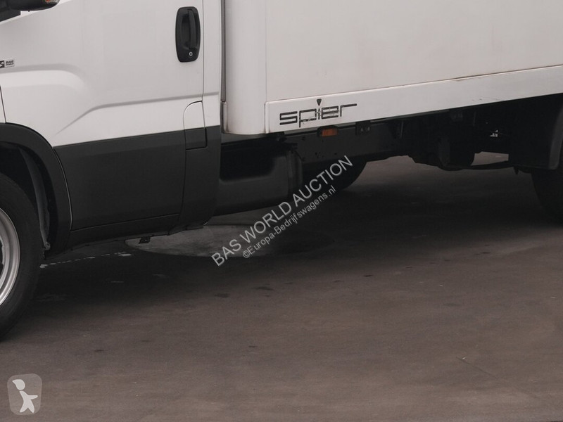 Véhicule utilitaire Iveco 35S14